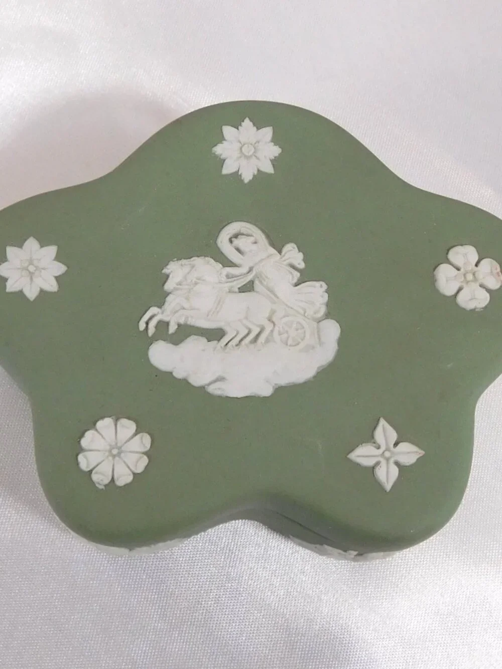 Wedgwood Star Shaped Celedon Jasperware Trinket Box # 25459